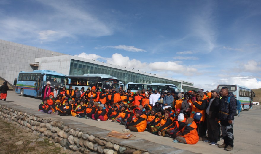 Kailash Groups  near manasarovar